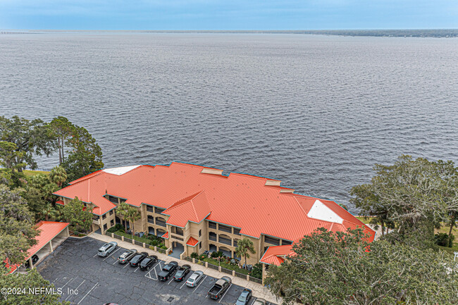 Building Photo - 2099 Winterbourne W