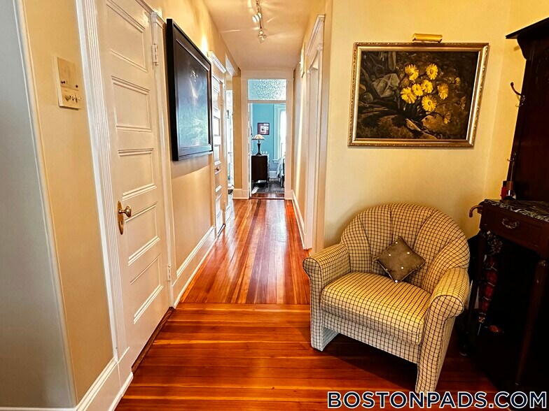 Building Photo - 24 Beaufort Rd