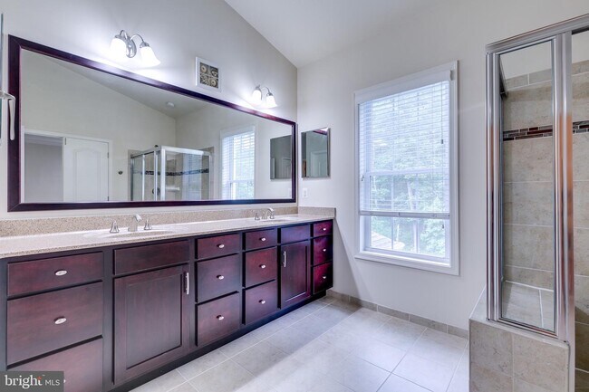 Building Photo - 42948 Courtland Chase Square