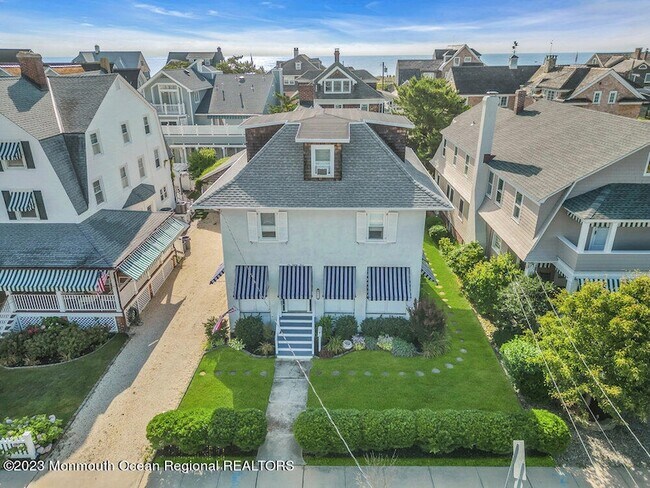 Building Photo - 683 Main Ave