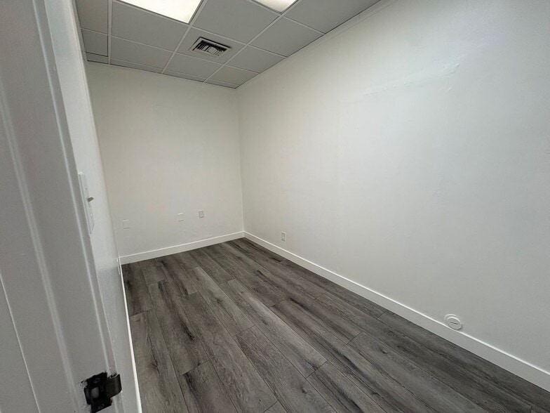 Building Photo - 1817 W Beverly Blvd