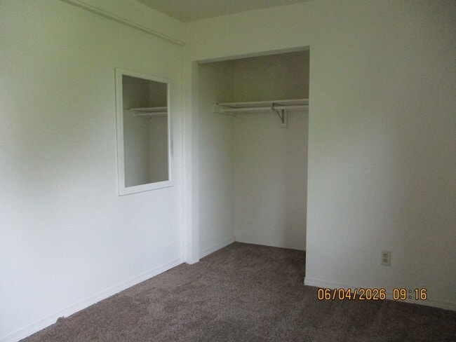 Building Photo - 804 W Marcy Ave