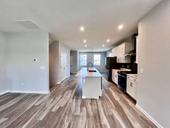 Building Photo - New Contruction Rental in the Reserve of Grassfield