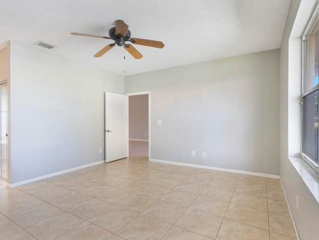 Building Photo - 219 Coral Trace Ln