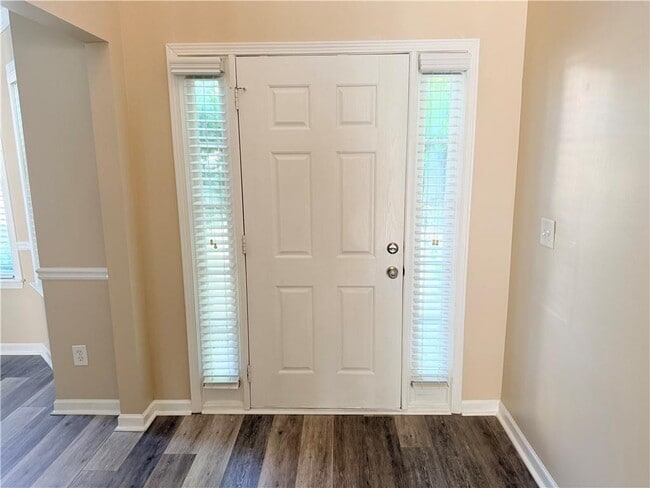 Building Photo - 1210 Skylar Ridge Cir