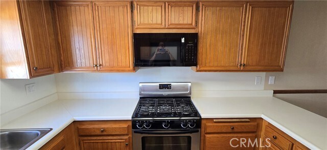 Building Photo - 26914 Rainbow Glen Dr