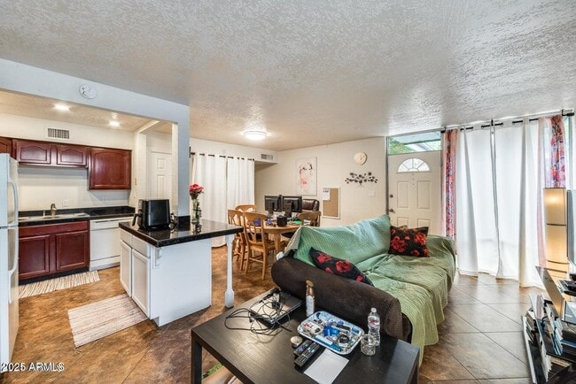 Building Photo - 4202 N 28th St