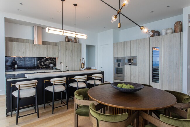 Building Photo - 363 E Wacker Dr