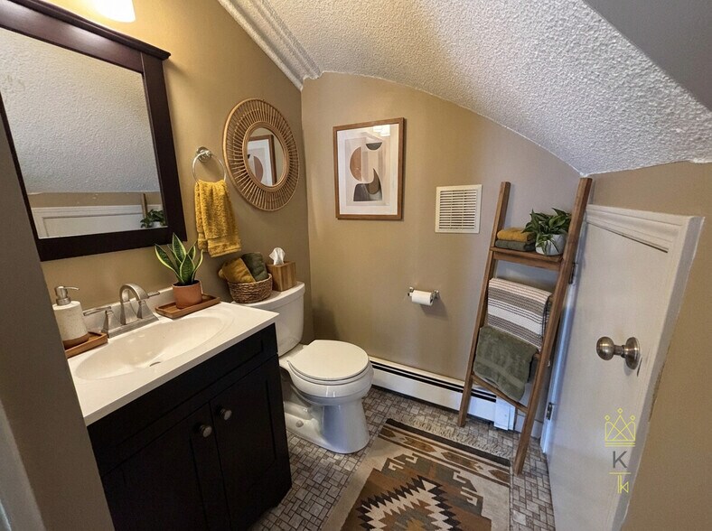 Building Photo - 14 Mt Vernon St