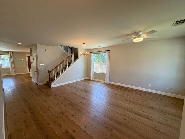 Building Photo - NW Two story home, located in Foxwood subd...