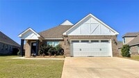 Building Photo - 1219 McClain Dr