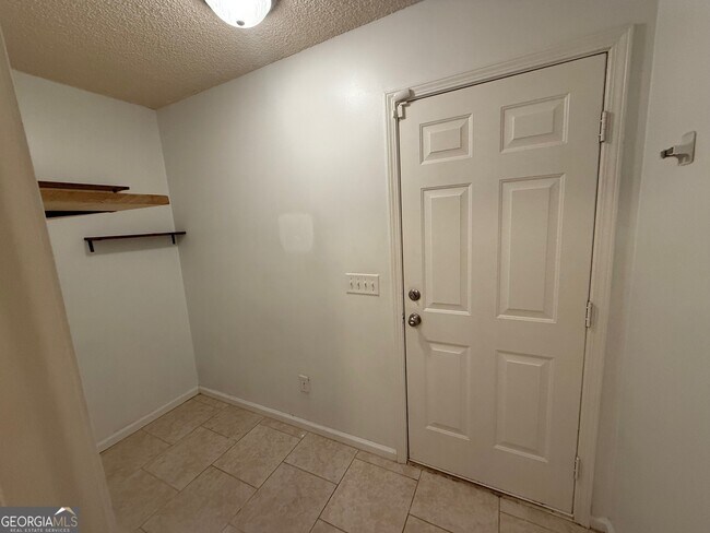 Building Photo - 309 N Belmont Ct