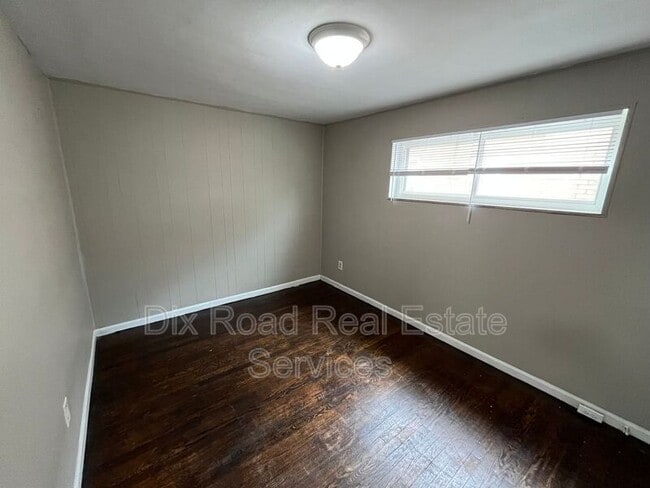 Building Photo - 4988 Mt Alverno Rd
