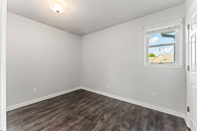 Building Photo - 47 Stonehenge Dr