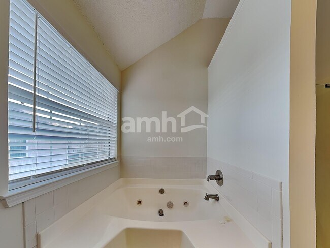 Building Photo - 4729 Score Ct