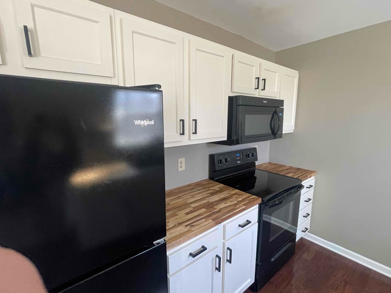 Building Photo - 206 Maple Dr