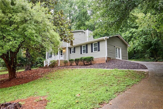 Building Photo - 1718 Country Park Way