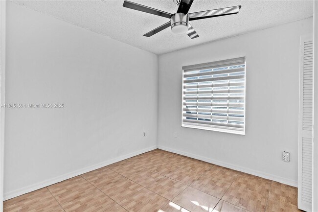Building Photo - 13847 SW 157th Terrace