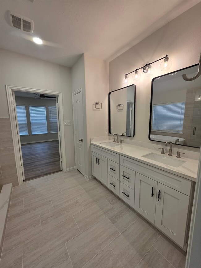 Building Photo - 26634 Grey Sparrow Dr