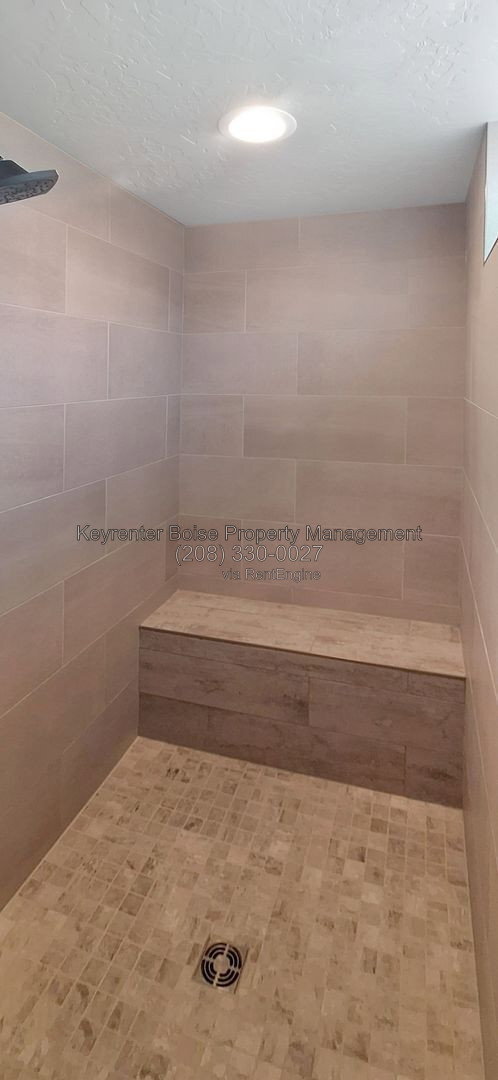 Building Photo - 12127 S Aves Pl