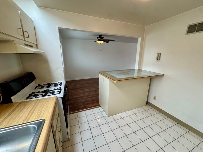 Building Photo - Charming 2 Bed 1.5 Bath in Gibsonia!