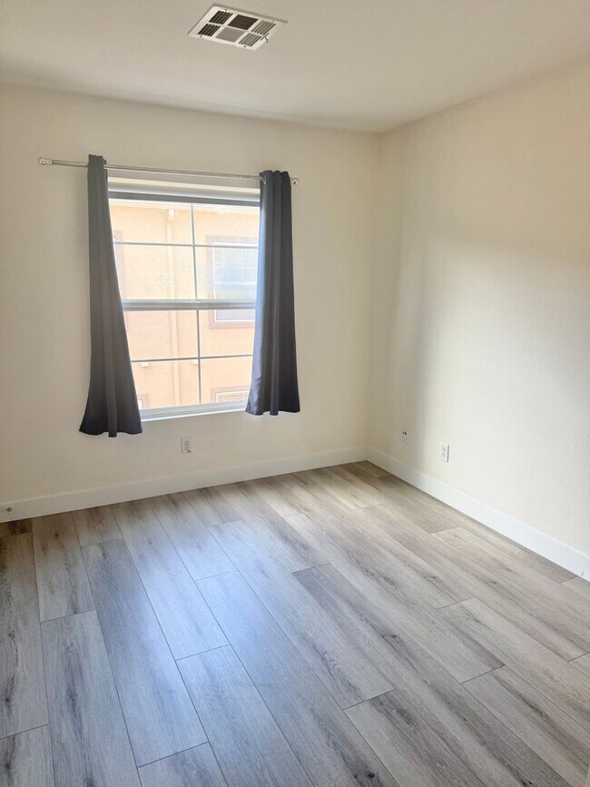Building Photo - 2715 Escala Cir