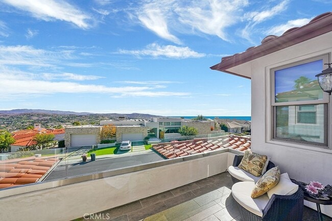 Building Photo - 75 Marbella