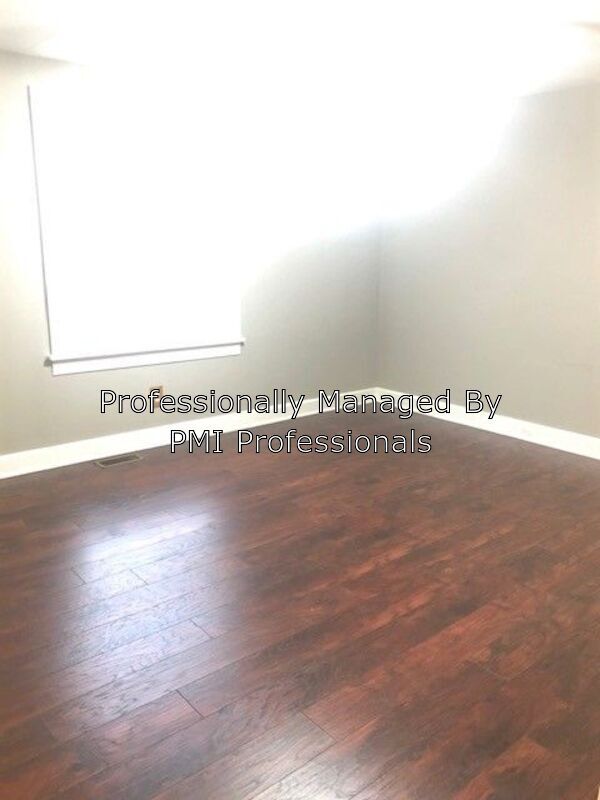 Building Photo - 909 Haynes Dr