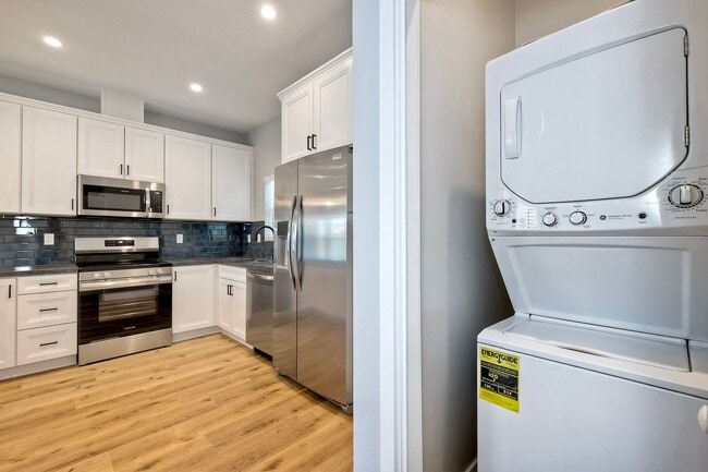 Building Photo - 6834 Tower St