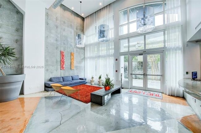 Building Photo - 16400 Collins Ave