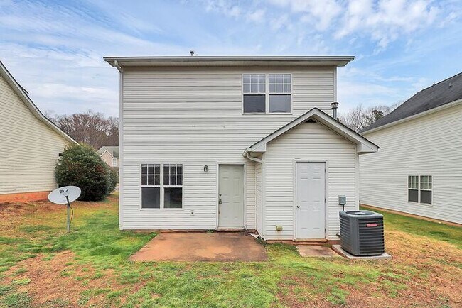 Building Photo - Charming 3BD/2.5BA Home in Matthews, NC!