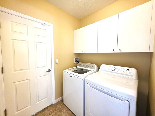 Building Photo - Vero Beach Rentals. Vero Beach Rent, LLC and Property Management Company