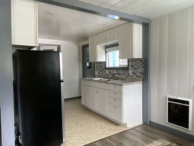 Building Photo - 2120 15th St