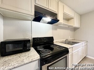 Building Photo - 243 Deerwood Dr