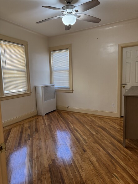 Building Photo - 9046 180th St