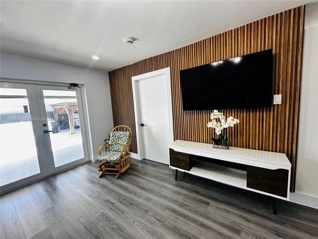Building Photo - 1543 SW 74th Ct