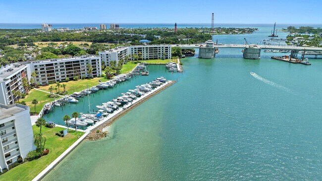 Building Photo - 1748 Jupiter Cove Dr