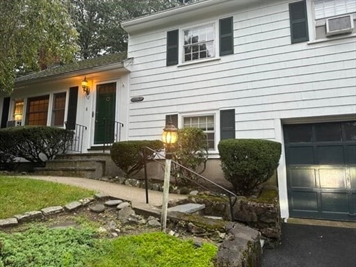 Building Photo - 72 Fellsview Rd