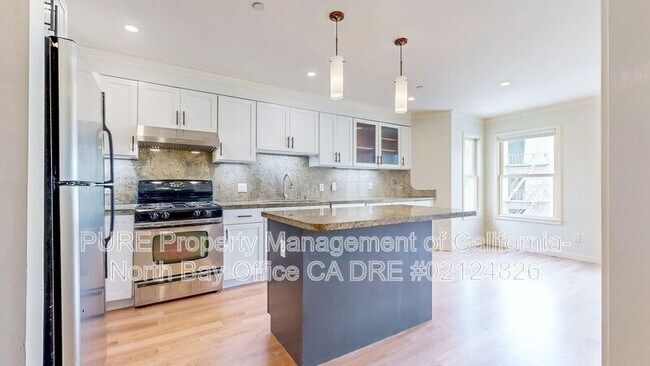 Building Photo - 3051 San Bruno Ave