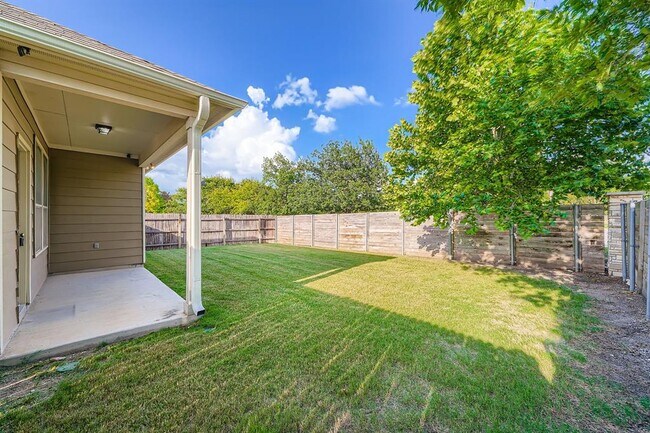 Building Photo - 16001 Hampton Bliss Trce