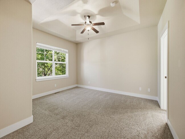 Building Photo - Gorgeous 3-Story Townhome in Excellent Fort Collins Location!