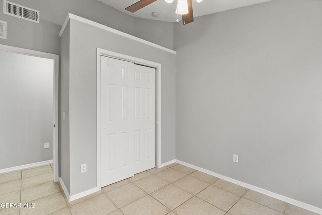 Building Photo - 3269 Maple Point Dr