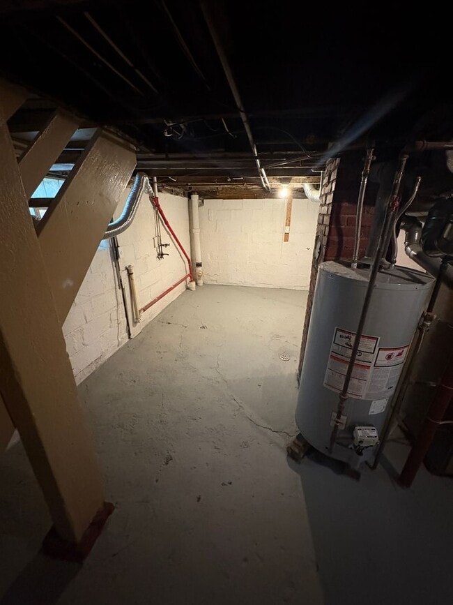 Building Photo - Newly renovated 2-bedroom, 1-bath home with modern updates and a low-maintenance yard.