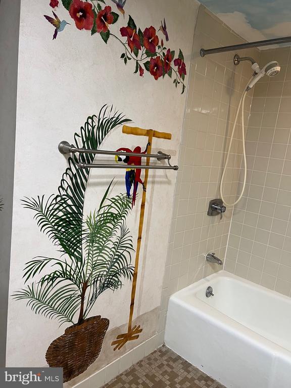 Building Photo - 3800 Fairfax Dr