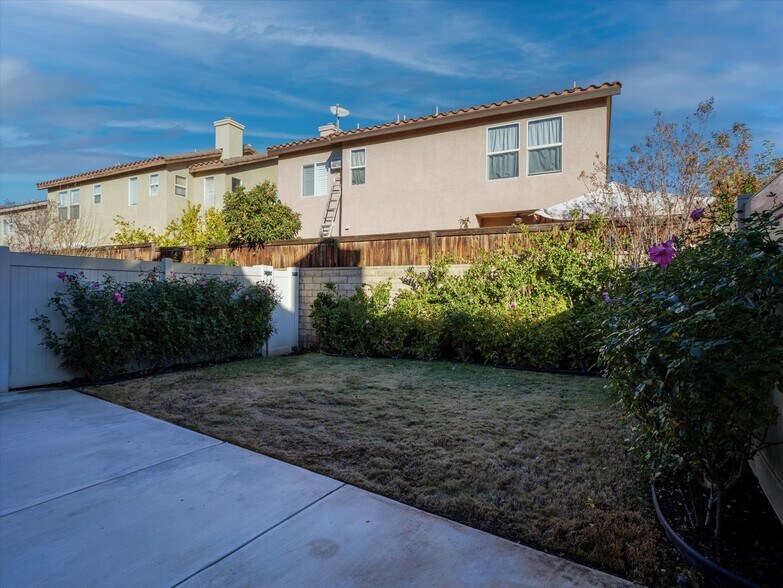 Building Photo - 28154 Bobwhite Cir