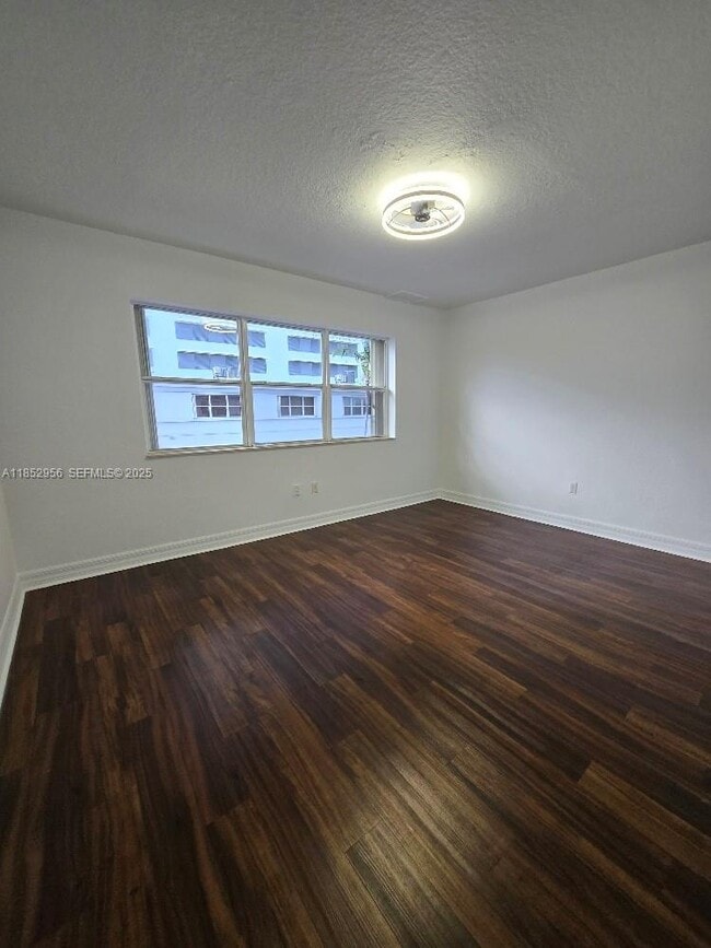 Building Photo - 1701 N Treasure Dr