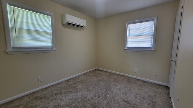 Building Photo - 5408 Speedway Ave
