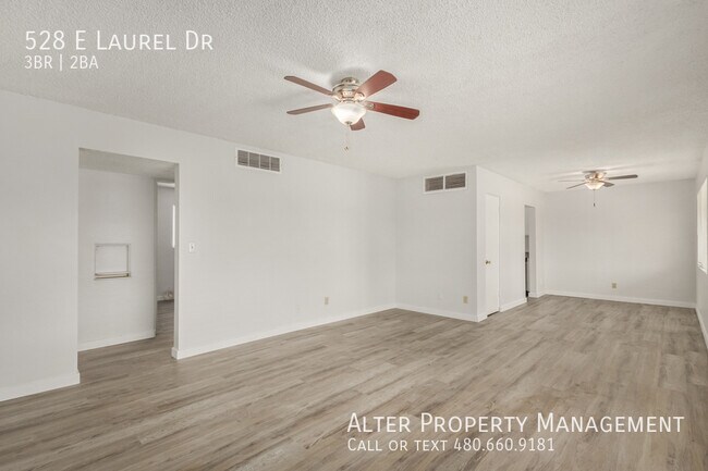 Building Photo - 528 E Laurel Dr
