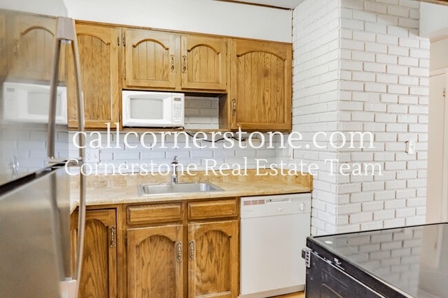 Building Photo - 4919 Sonata Dr