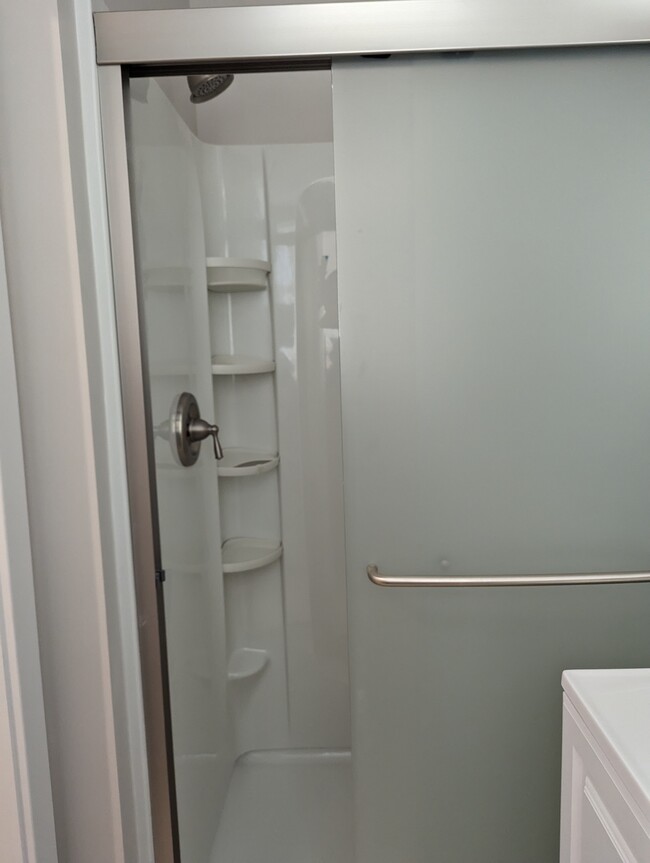 1st floor bathroom - 872 Granite St